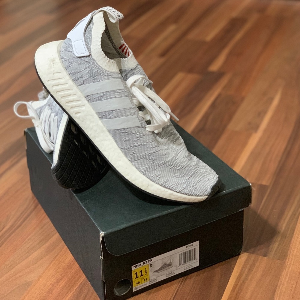 Used Adidas NMD R2 PK - Picture 4 of 5